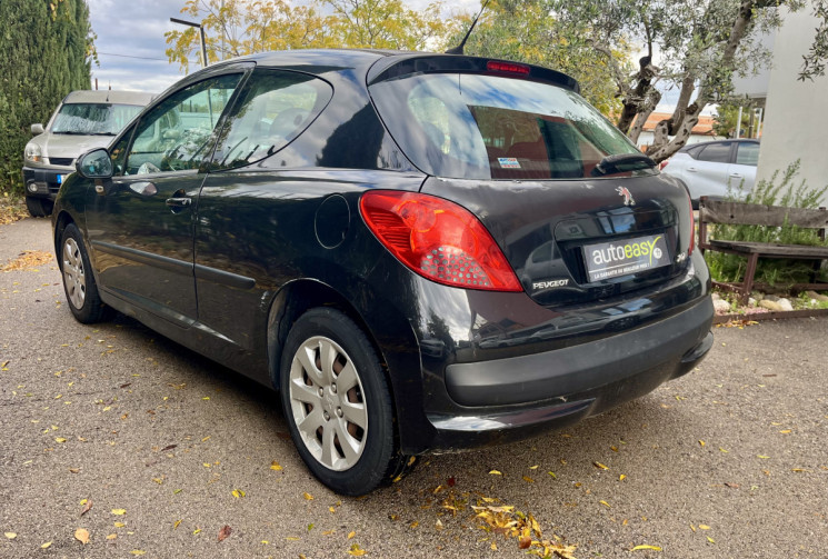 Peugeot 207 1.4 TU 75ch CLIM / Bluetooth / Distribution neuve / Vidangé / Ct Ok / 2 Clés