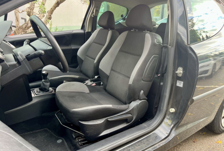 Peugeot 207 1.4 TU 75ch CLIM / Bluetooth / Distribution neuve / Vidangé / Ct Ok / 2 Clés