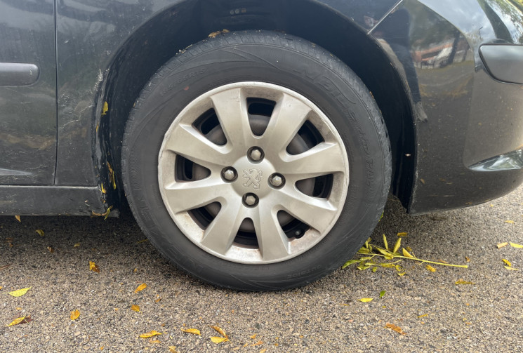 Peugeot 207 1.4 TU 75ch CLIM / Bluetooth / Distribution neuve / Vidangé / Ct Ok / 2 Clés