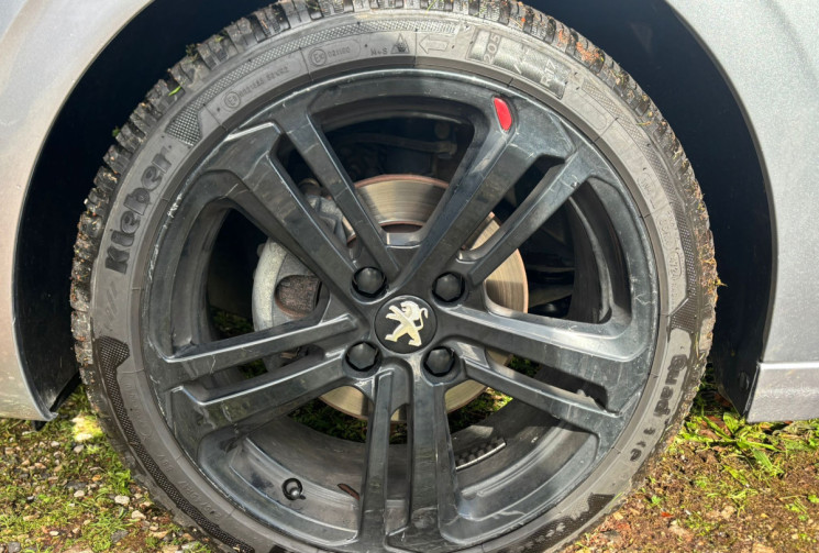 Peugeot 208 1.2 PureTech 110ch E6.c GT Line S&S EAT6 5p