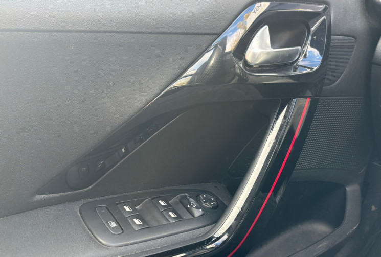 Peugeot 208 1.2 PureTech 110ch E6.c GT Line S&S EAT6 5p