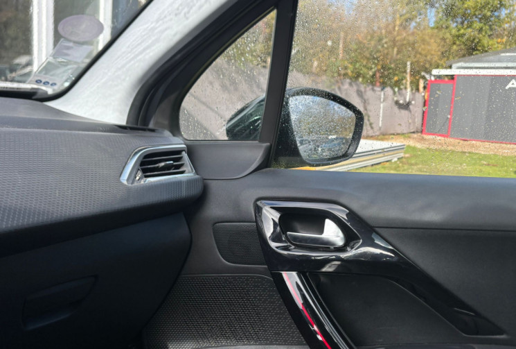 Peugeot 208 1.2 PureTech 110ch E6.c GT Line S&S EAT6 5p