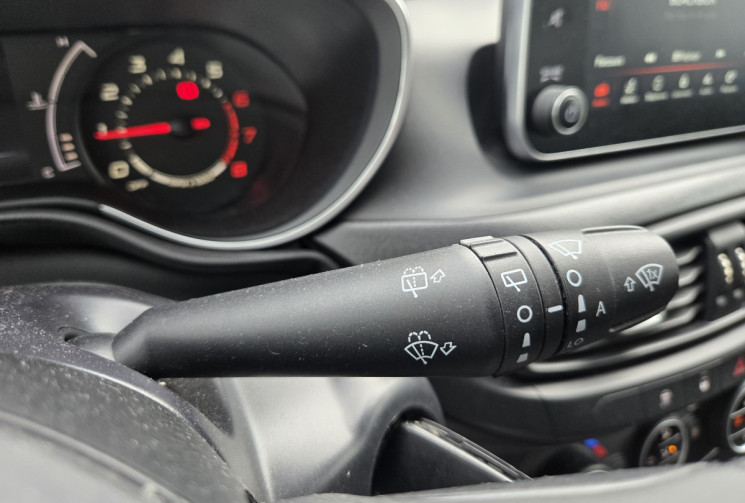 FIAT TIPO 1.4 95ch Easy 5p * distribution neuve * 