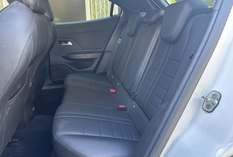 Opel Mokka 1.2 TURBO 130 ULTIMATE BVA8 * CARPLAY * SIEGES CUIR CHAUFFANTS * ENTRETIEN OK * GARANTIE