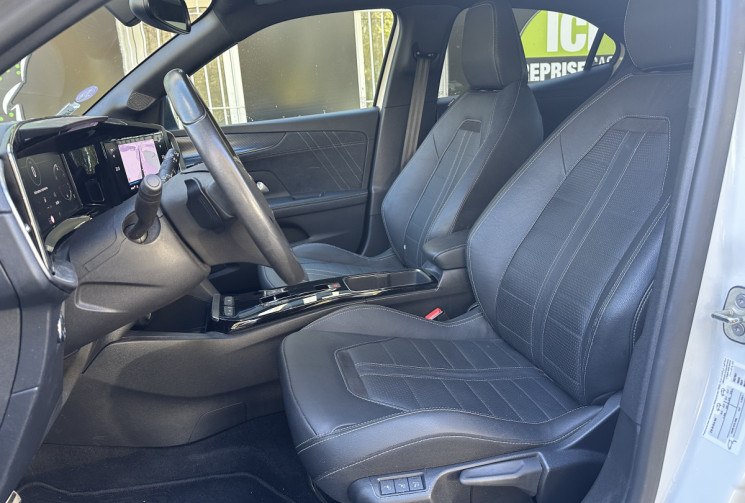 Opel Mokka 1.2 TURBO 130 ULTIMATE BVA8 * CARPLAY * SIEGES CUIR CHAUFFANTS * ENTRETIEN OK * GARANTIE