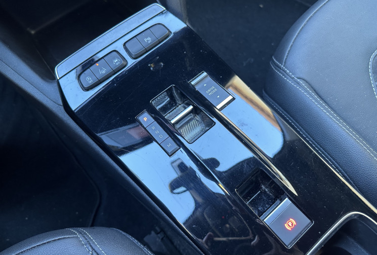 Opel Mokka 1.2 TURBO 130 ULTIMATE BVA8 * CARPLAY * SIEGES CUIR CHAUFFANTS * ENTRETIEN OK * GARANTIE