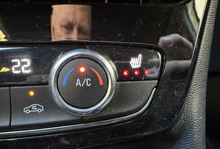 Opel Mokka 1.2 TURBO 130 ULTIMATE BVA8 * CARPLAY * SIEGES CUIR CHAUFFANTS * ENTRETIEN OK * GARANTIE