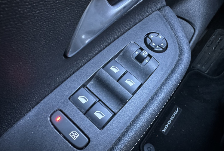 Opel Mokka 1.2 TURBO 130 ULTIMATE BVA8 * CARPLAY * SIEGES CUIR CHAUFFANTS * ENTRETIEN OK * GARANTIE