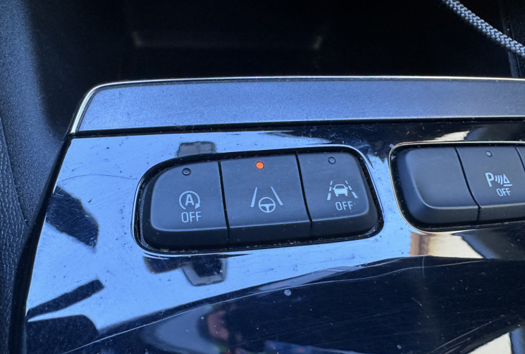 Opel Mokka 1.2 TURBO 130 ULTIMATE BVA8 * CARPLAY * SIEGES CUIR CHAUFFANTS * ENTRETIEN OK * GARANTIE