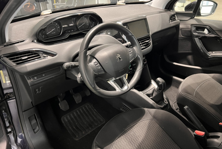 Peugeot 208 1.2 82 CH ACTIVE 