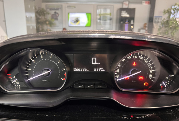 Peugeot 208 1.2 82 CH ACTIVE 