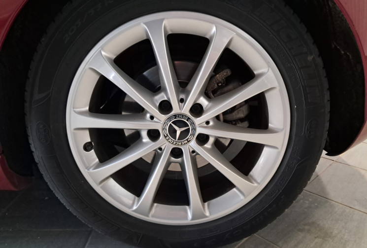 Mercedes Classe A 180 136 7G-DCT Progressive Line - OPTION - SUPERBE - SUIVI MERCEDES - GARANTIE