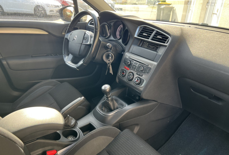 Citroën C4 1.6 BlueHDi 120 cv BVM6 / 1ERE MAIN 