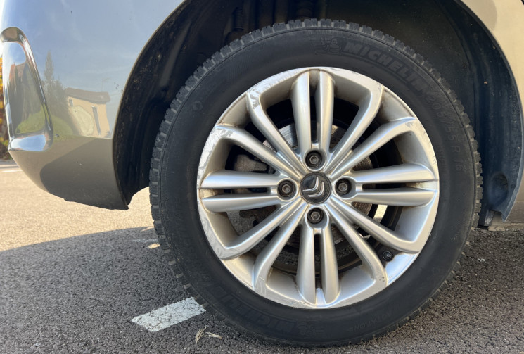 Citroën C4 1.6 BlueHDi 120 cv BVM6 / 1ERE MAIN 