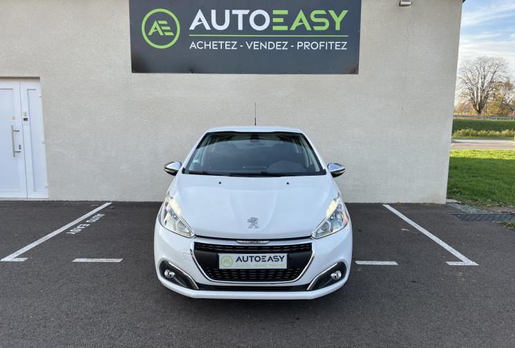 Peugeot 208 1.2 VTI 82 CH ALLURE BVM5 DISTRIBUTION EFFECTUE CHEZ PEUGEOT