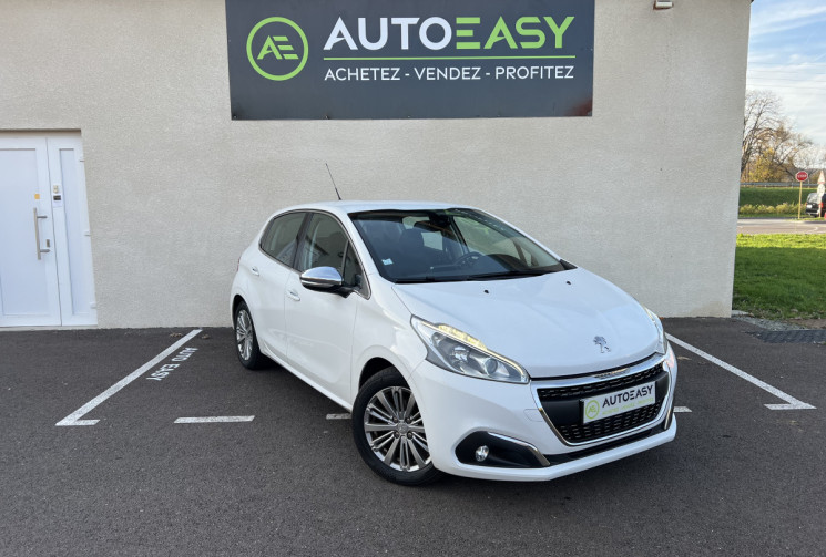 Peugeot 208 1.2 VTI 82 CH ALLURE BVM5 DISTRIBUTION EFFECTUE CHEZ PEUGEOT
