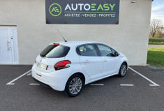 Peugeot 208 1.2 VTI 82 CH ALLURE BVM5 DISTRIBUTION EFFECTUE CHEZ PEUGEOT