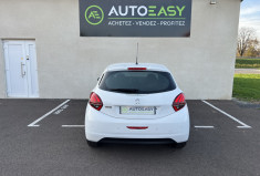 Peugeot 208 1.2 VTI 82 CH ALLURE BVM5 DISTRIBUTION EFFECTUE CHEZ PEUGEOT