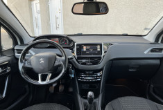 Peugeot 208 1.2 VTI 82 CH ALLURE BVM5 DISTRIBUTION EFFECTUE CHEZ PEUGEOT