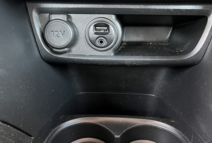 Peugeot 208 1.2 VTI 82 CH ALLURE BVM5 DISTRIBUTION EFFECTUE CHEZ PEUGEOT