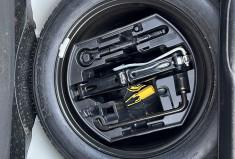 Peugeot 208 1.2 VTI 82 CH ALLURE BVM5 DISTRIBUTION EFFECTUE CHEZ PEUGEOT