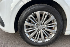 Peugeot 208 1.2 VTI 82 CH ALLURE BVM5 DISTRIBUTION EFFECTUE CHEZ PEUGEOT