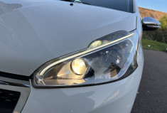 Peugeot 208 1.2 VTI 82 CH ALLURE BVM5 DISTRIBUTION EFFECTUE CHEZ PEUGEOT