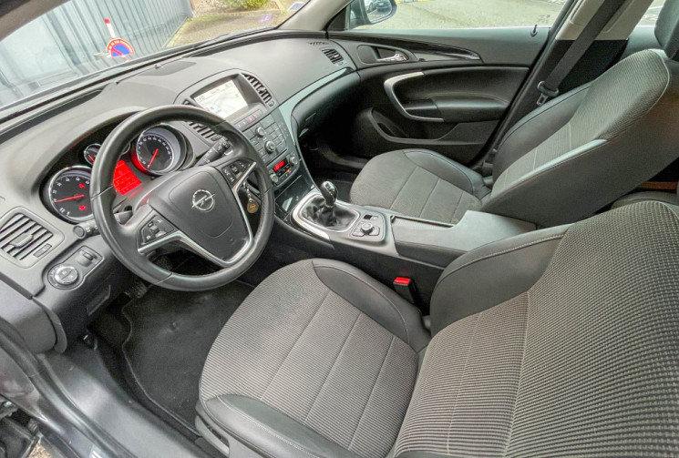 Opel INSIGNIA  1.4 16V Turbo ecoFLEX S&S 140 cv GPS Bi-Xénon Clim Auto Radar 18