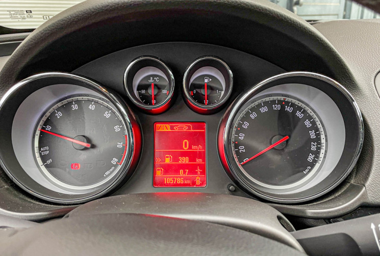 Opel INSIGNIA  1.4 16V Turbo ecoFLEX S&S 140 cv GPS Bi-Xénon Clim Auto Radar 18