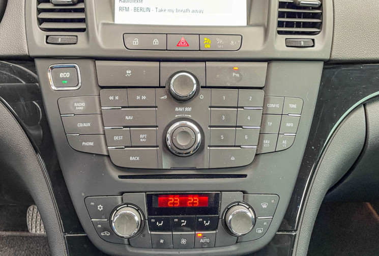 Opel INSIGNIA  1.4 16V Turbo ecoFLEX S&S 140 cv GPS Bi-Xénon Clim Auto Radar 18