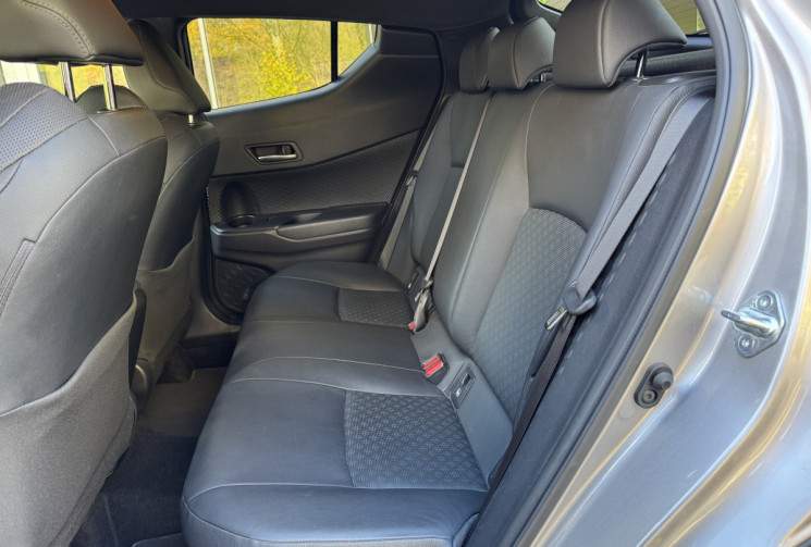 Toyota C-HR 2.0 VVTI Hybride 184 Graphic Pack Premium / Entretien complet / Garantie Toyota Relax