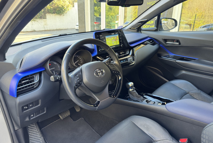 Toyota C-HR 2.0 VVTI Hybride 184 Graphic Pack Premium / Entretien complet / Garantie Toyota Relax