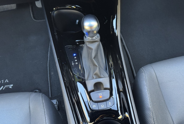 Toyota C-HR 2.0 VVTI Hybride 184 Graphic Pack Premium / Entretien complet / Garantie Toyota Relax