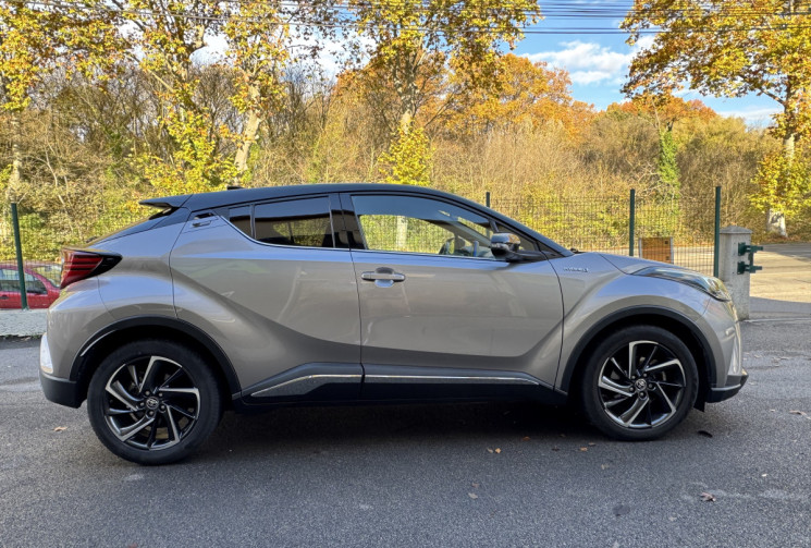 Toyota C-HR 2.0 VVTI Hybride 184 Graphic Pack Premium / Entretien complet / Garantie Toyota Relax