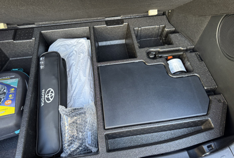 Toyota C-HR 2.0 VVTI Hybride 184 Graphic Pack Premium / Entretien complet / Garantie Toyota Relax