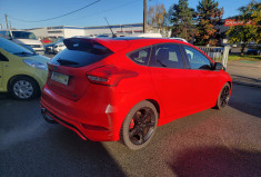Ford Focus 1.0 EcoBoost 125 ch Stop&Start ST Line Red