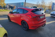 Ford Focus 1.0 EcoBoost 125 ch Stop&Start ST Line Red