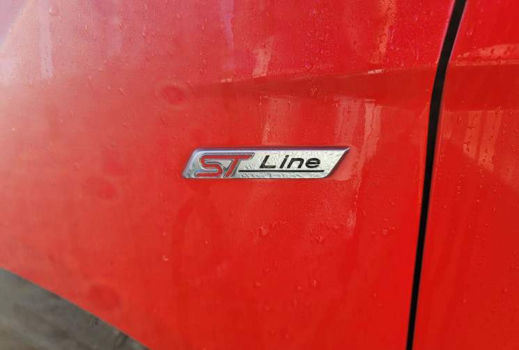 Ford Focus 1.0 EcoBoost 125 ch Stop&Start ST Line Red