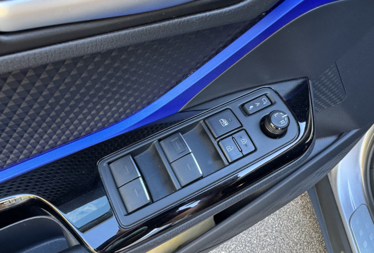 Toyota C-HR 2.0 VVTI Hybride 184 Graphic Pack Premium / Entretien complet / Garantie Toyota Relax