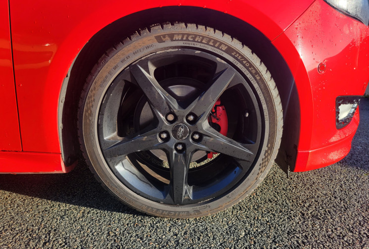 Ford Focus 1.0 EcoBoost 125 ch Stop&Start ST Line Red