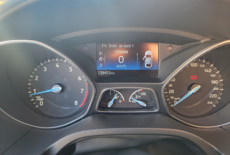 Ford Focus 1.0 EcoBoost 125 ch Stop&Start ST Line Red