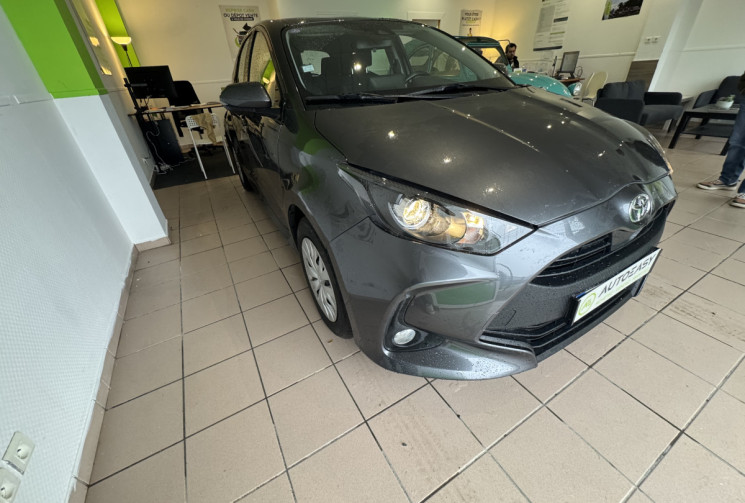 Toyota Yaris 70 VVT-i Dynamic Business 5p MY21