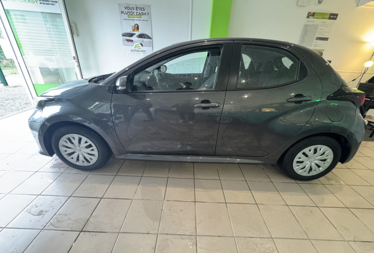 Toyota Yaris 70 VVT-i Dynamic Business 5p MY21