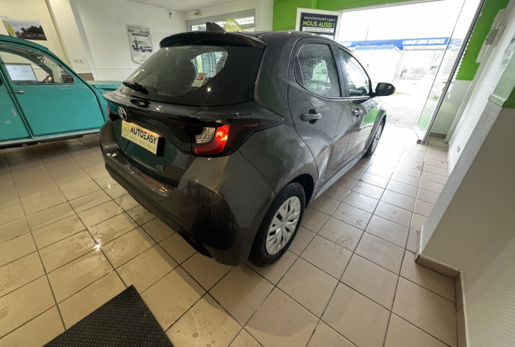 Toyota Yaris 70 VVT-i Dynamic Business 5p MY21