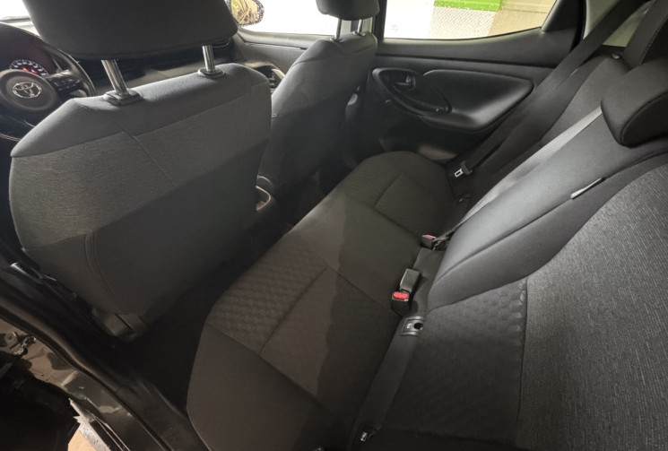 Toyota Yaris 70 VVT-i Dynamic Business 5p MY21