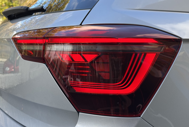 Volkswagen Polo STYLE 1.0 TSI 95 DSG7 / Camera / IQ Led / CarPlay / Sieges Chauffants / Attelage