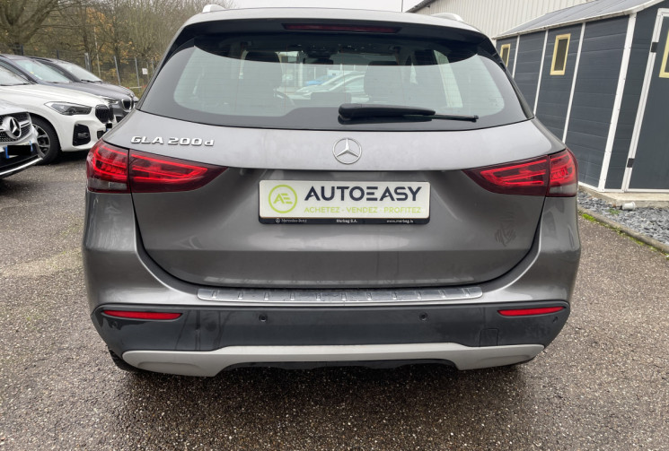 Mercedes GLA  200 d 150 ch Business Line 8G-DCT /1ere Main/Toit Ouvrant Pano/ Camera/Attelage