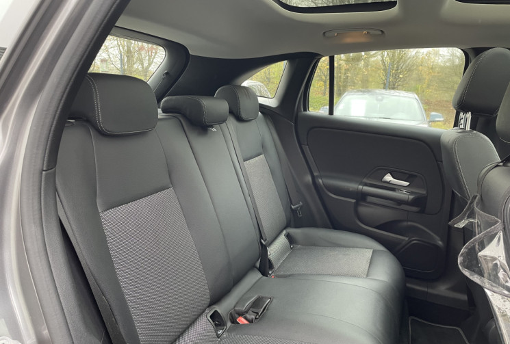 Mercedes GLA  200 d 150 ch Business Line 8G-DCT /1ere Main/ Toit Ouvrant Panoramique/ Camera/