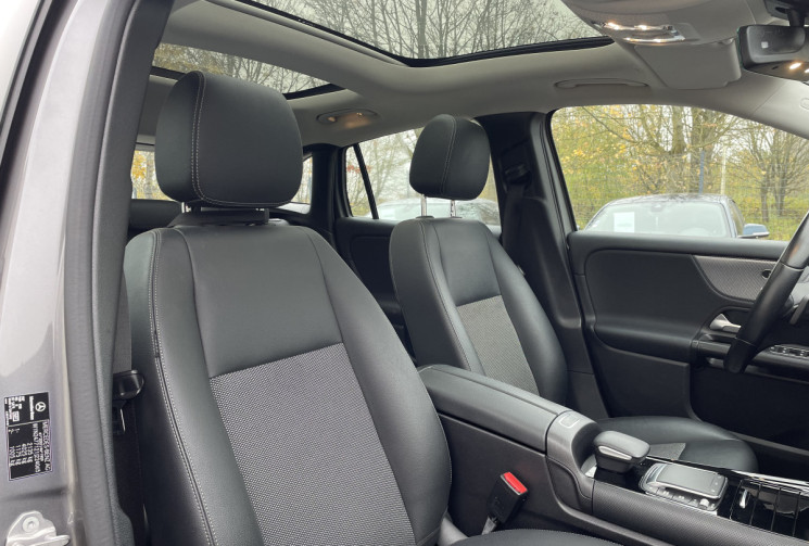 Mercedes GLA  200 d 150 ch Business Line 8G-DCT /1ere Main/Toit Ouvrant Pano/ Camera/Attelage