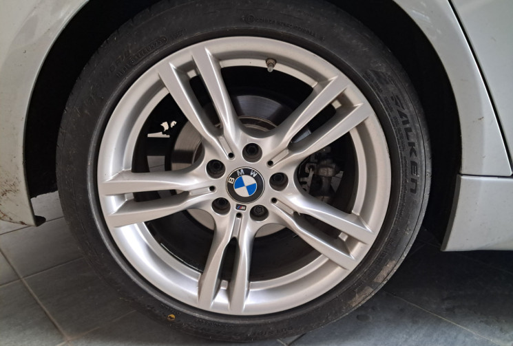 BMW 320i F30 320i 184  - M Sport - ENTRETIEN A JOUR